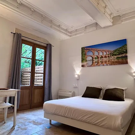 מלון Majestic 3*